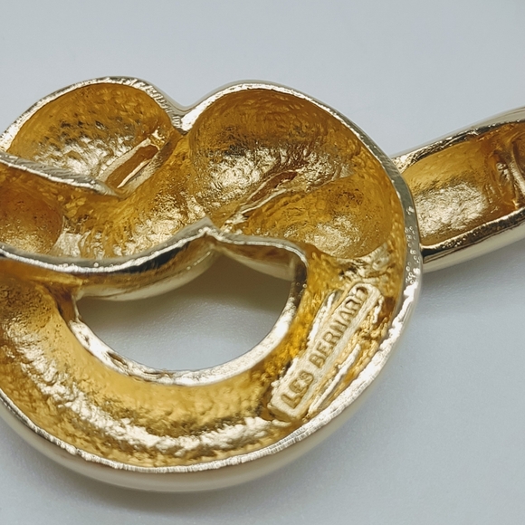 Vintage Les Bernard Chunky Gold Tone Pretzel Knot Statement Necklace - Picture 8 of 9